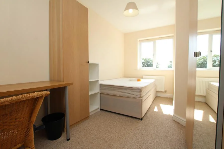 7 bedroom terraced house for rent
