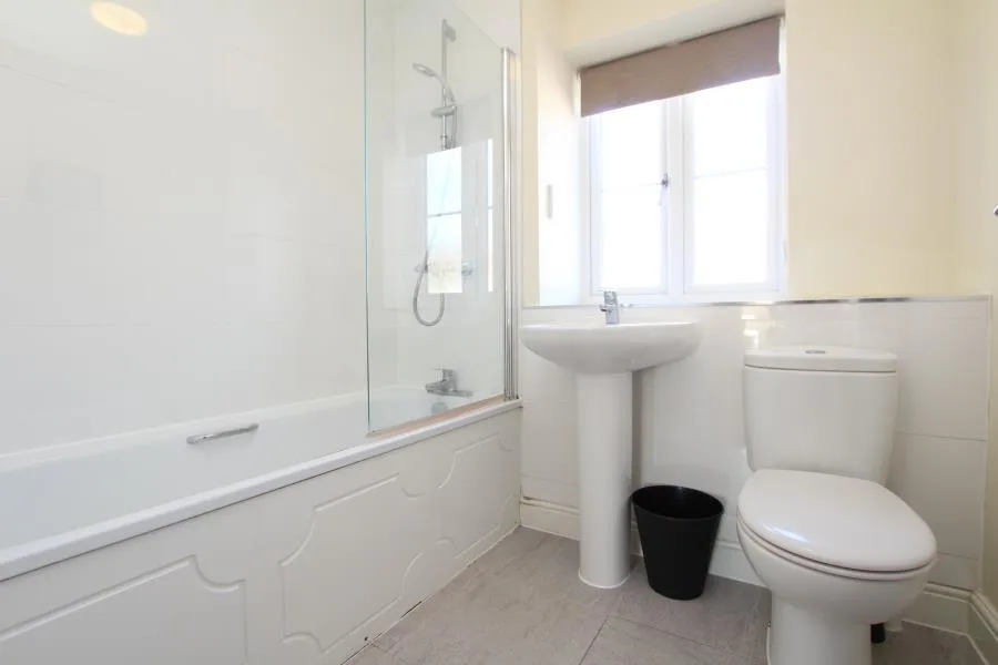 7 bedroom terraced house for rent