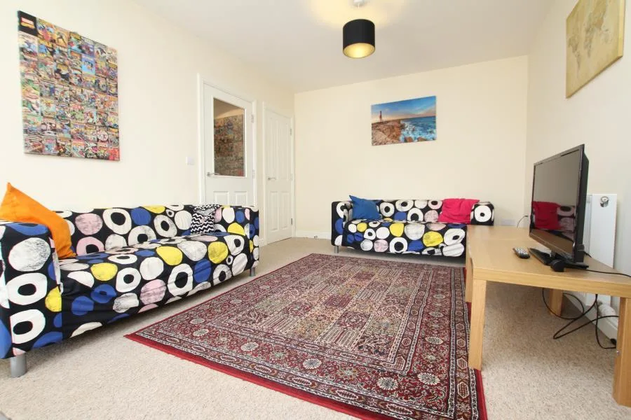 7 bedroom terraced house for rent