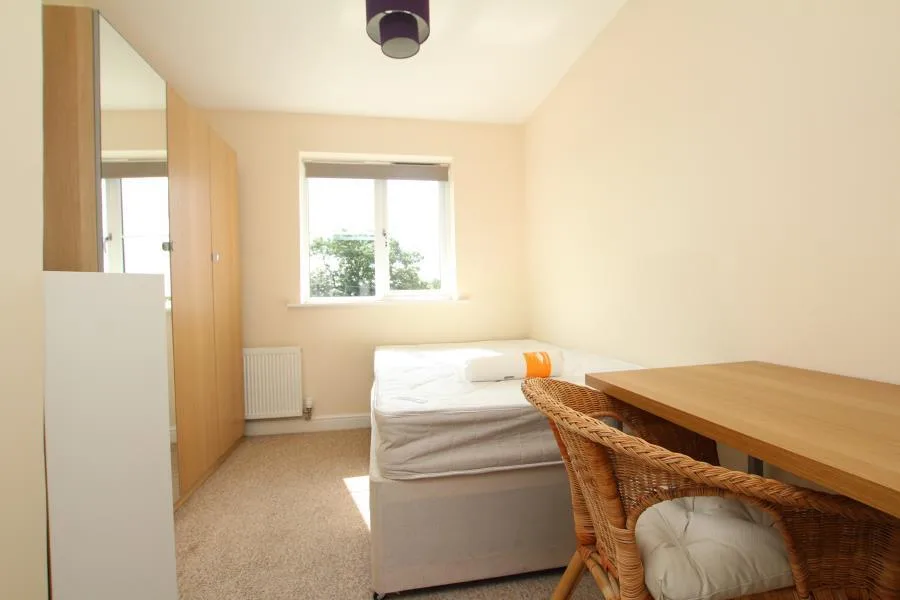 7 bedroom terraced house for rent
