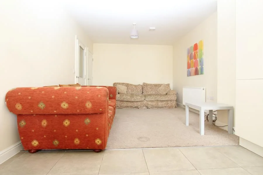 7 bedroom terraced house for rent