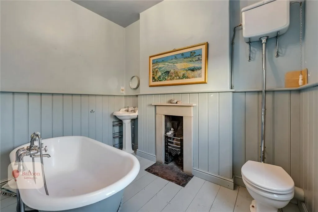 6 bedroom terraced house for rent