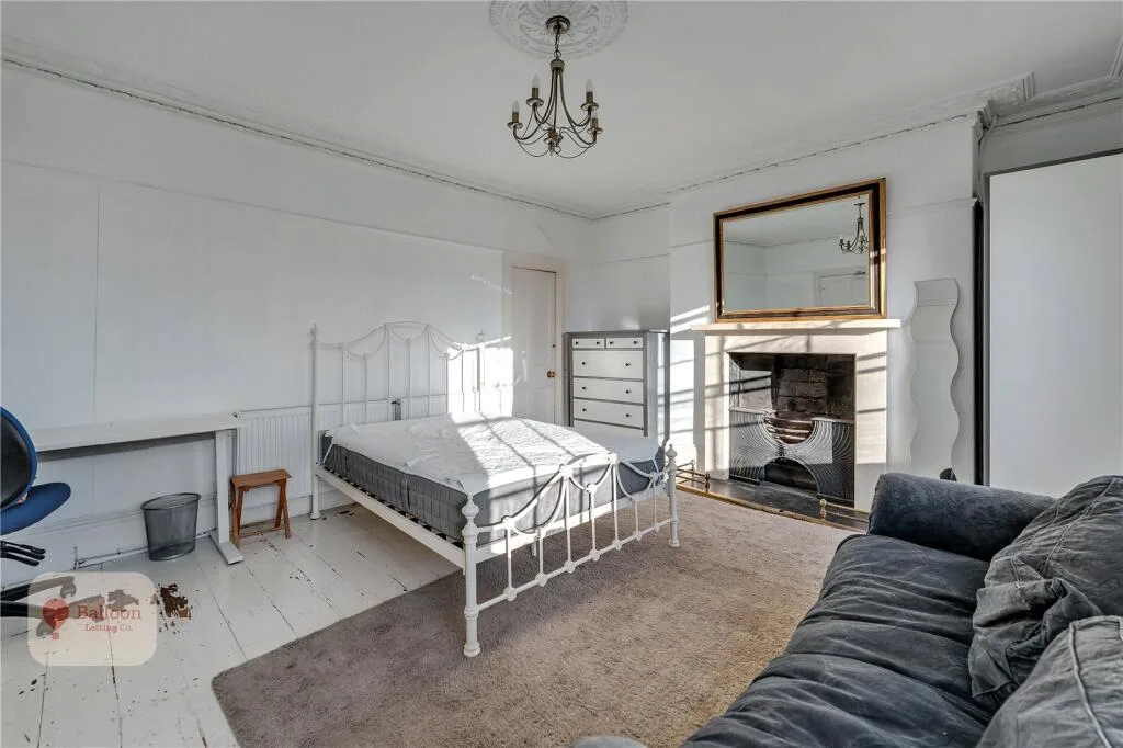 6 bedroom terraced house for rent