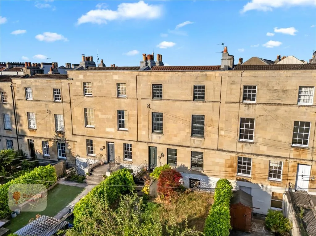 6 bedroom terraced house for rent