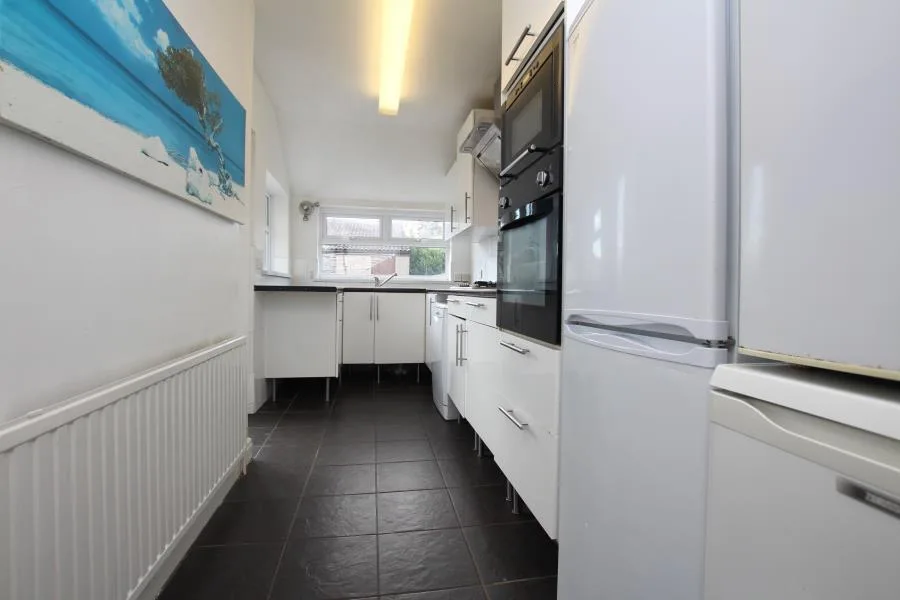 6 bedroom terraced house for rent