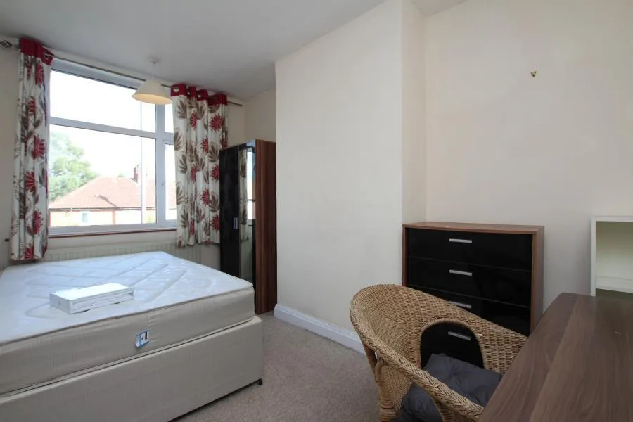 6 bedroom terraced house for rent