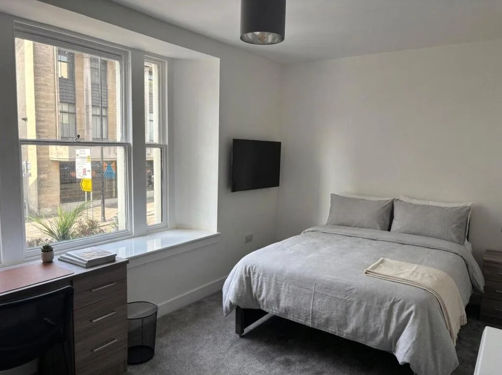 8 bedroom apartment for rent