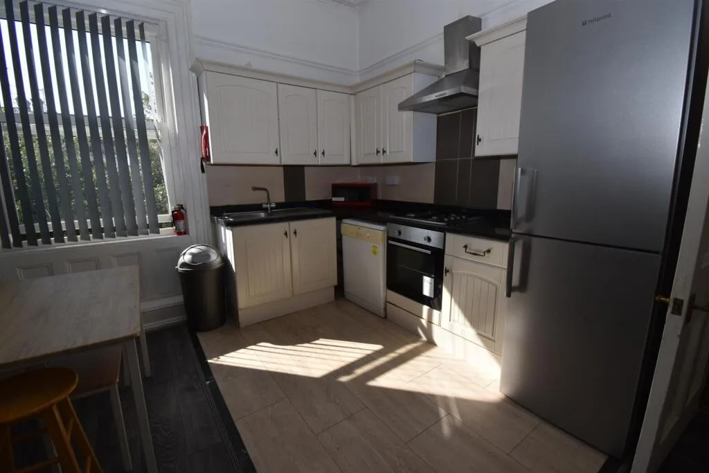 4 bedroom apartment for rent
