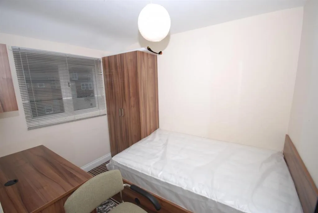 5 bedroom house for rent