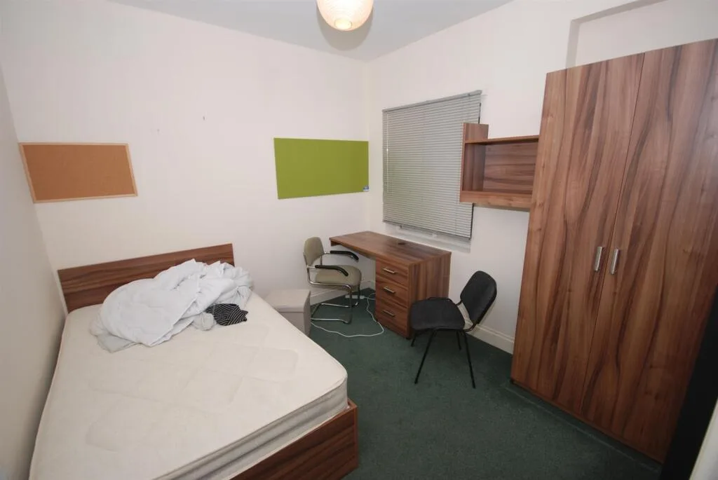 5 bedroom house for rent