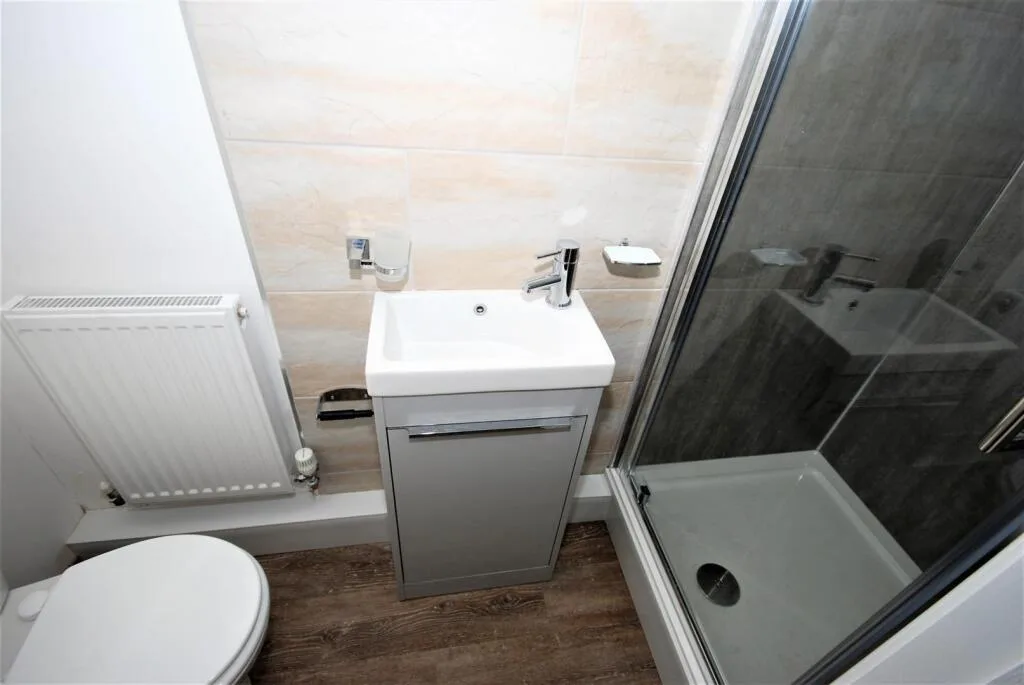 5 bedroom house for rent
