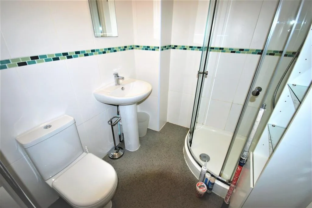 5 bedroom apartment for rent