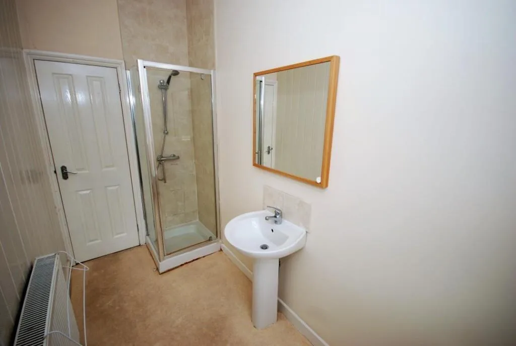 6 bedroom apartment for rent
