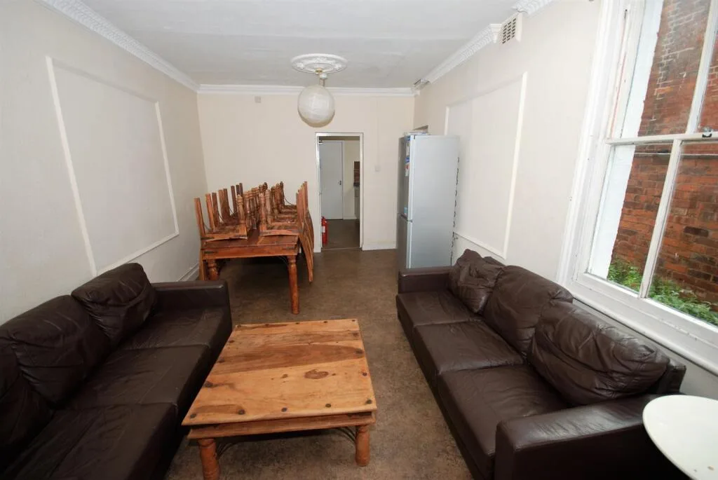 7 bedroom house for rent