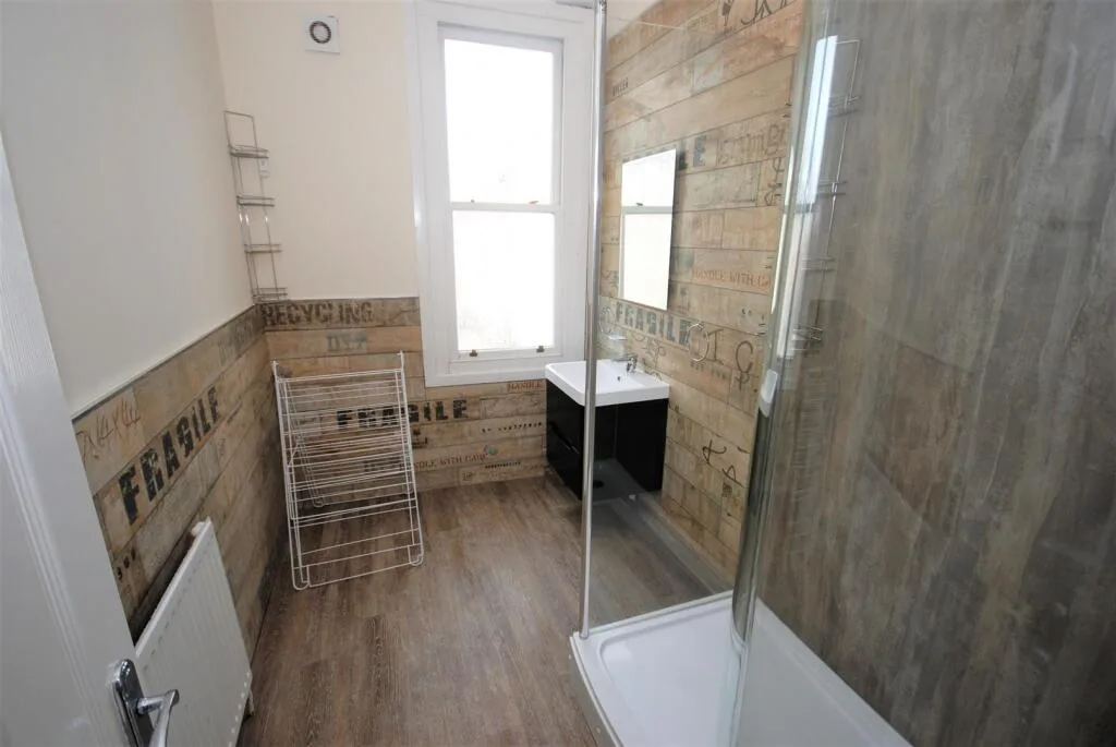 7 bedroom house for rent