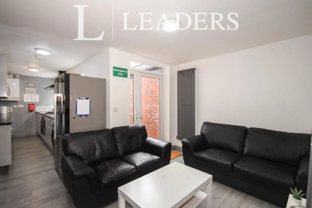 1 bedroom semi-detached house for rent