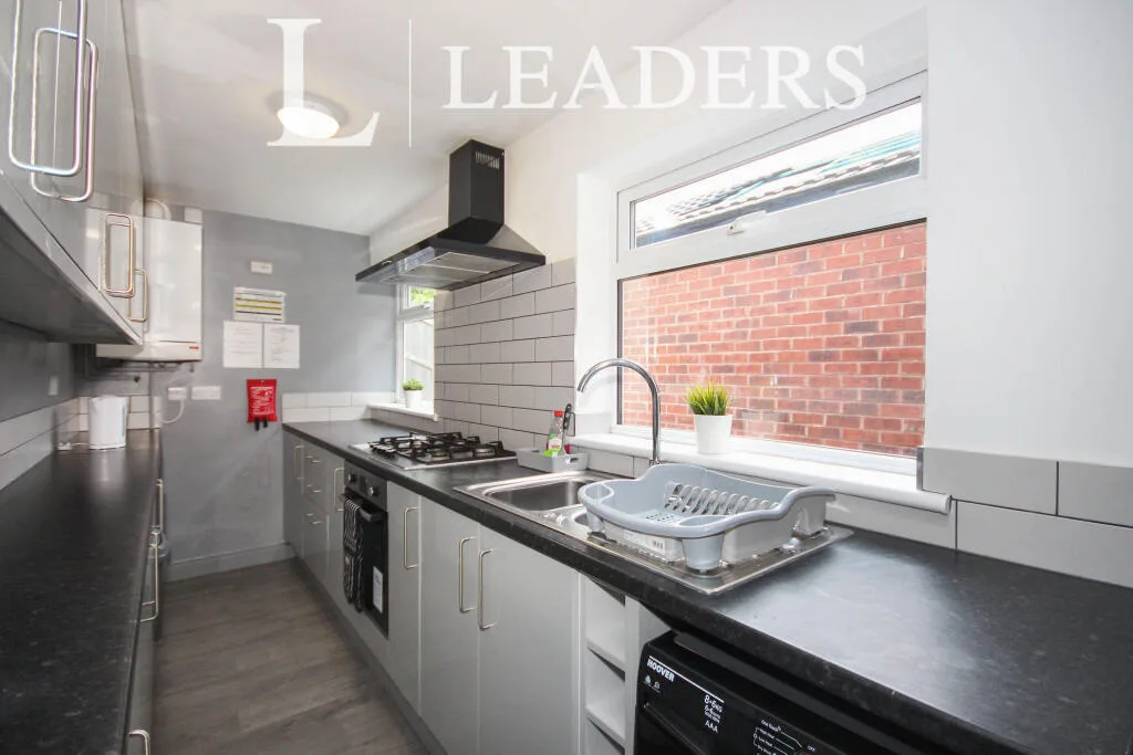 1 bedroom semi-detached house for rent