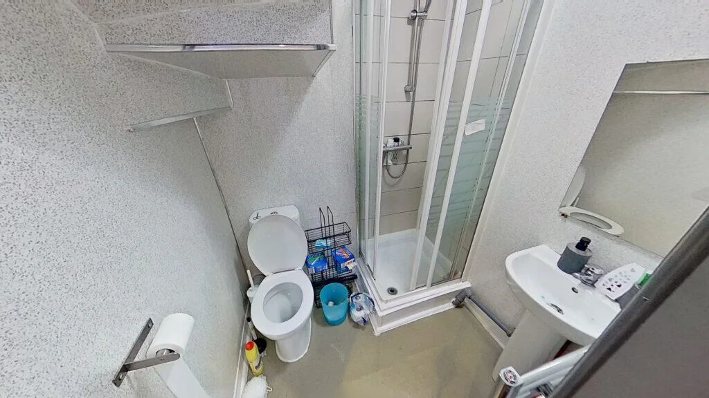 5 bedroom house for rent