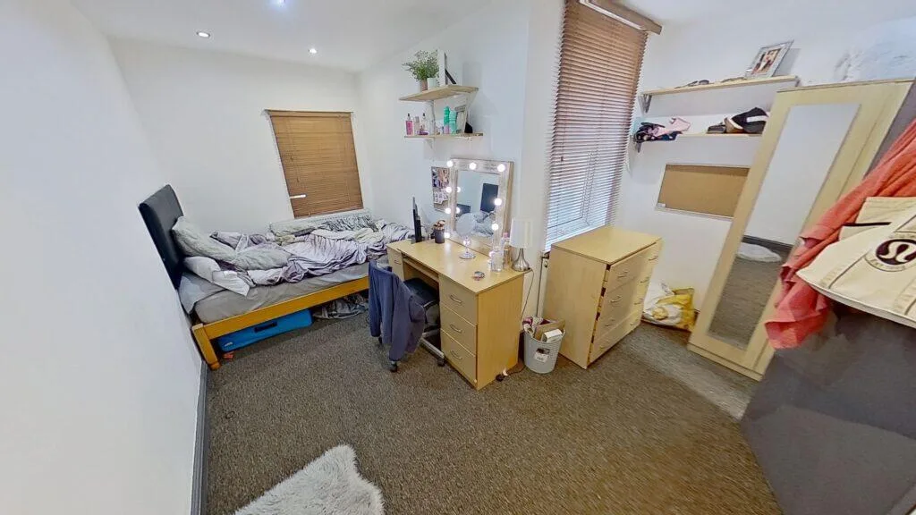 5 bedroom house for rent