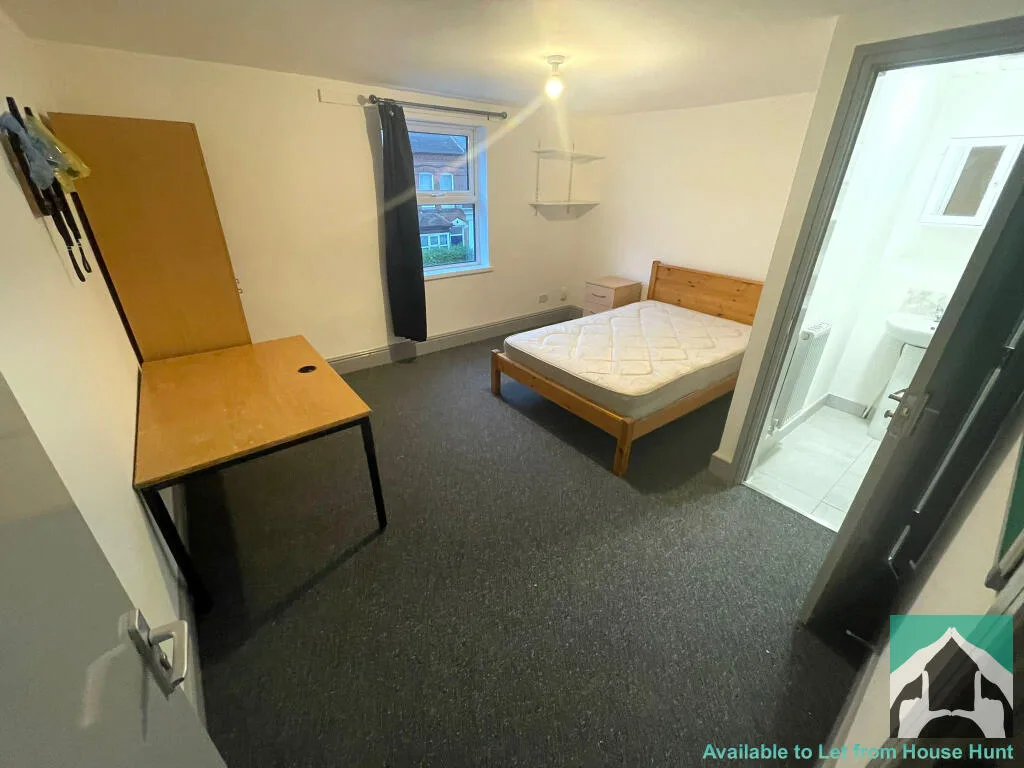 6 bedroom terraced house for rent