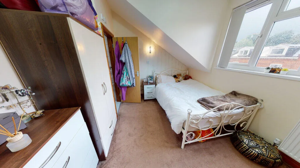6 bedroom house for rent