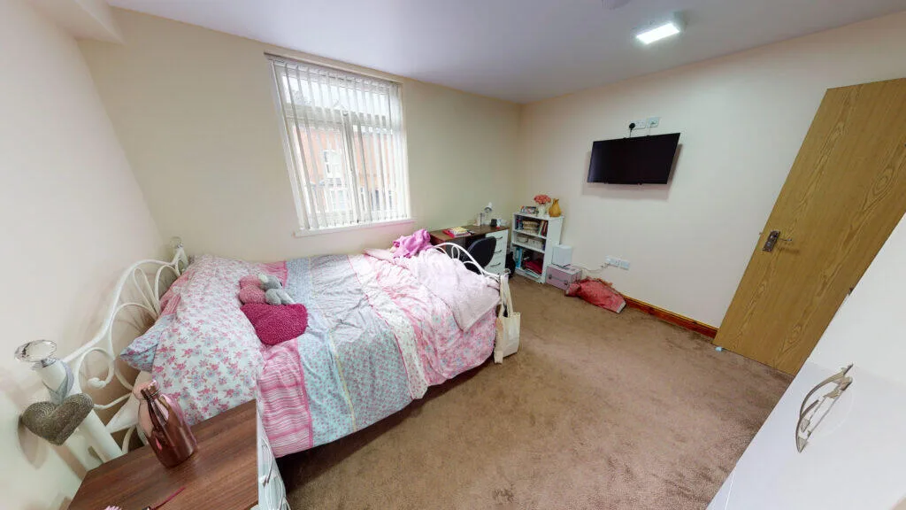6 bedroom house for rent