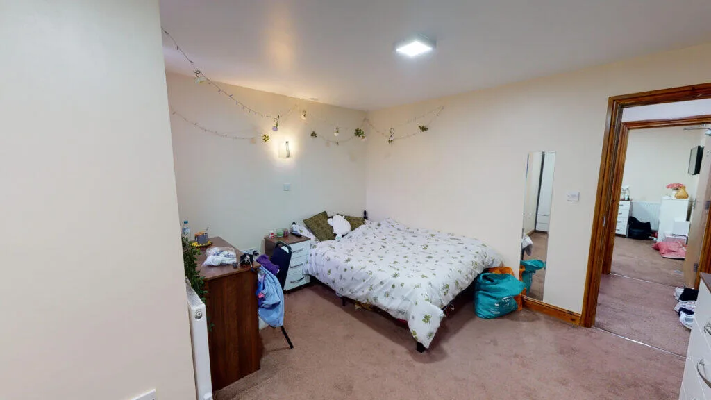 6 bedroom house for rent
