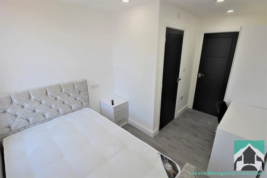 9 bedroom house for rent