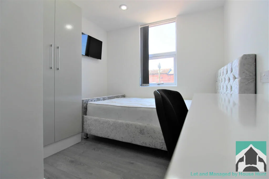 9 bedroom house for rent