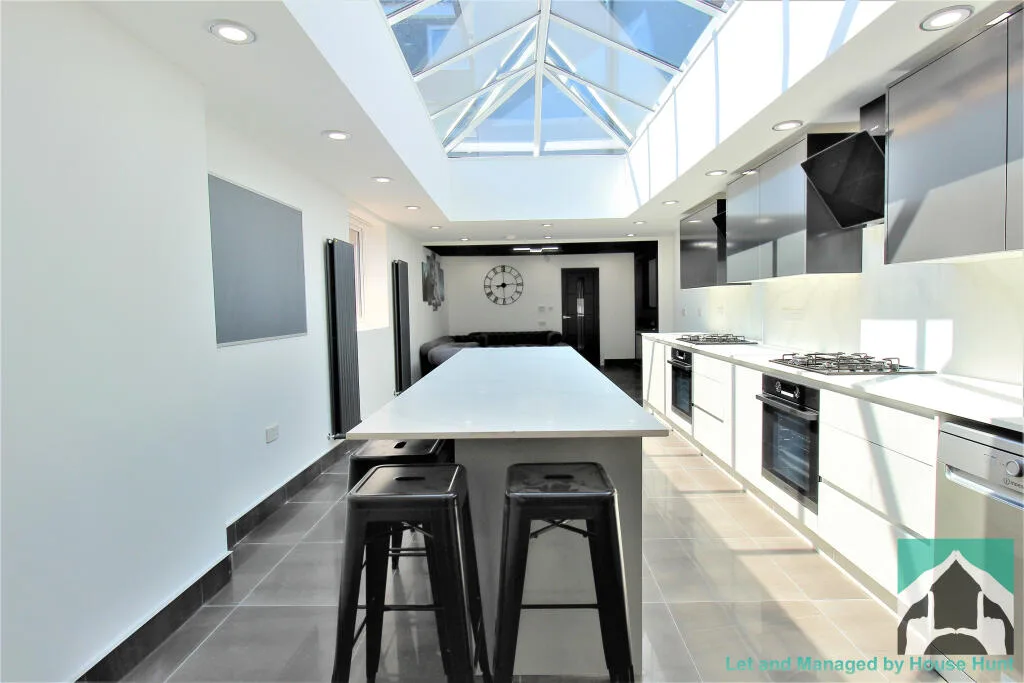 9 bedroom house for rent