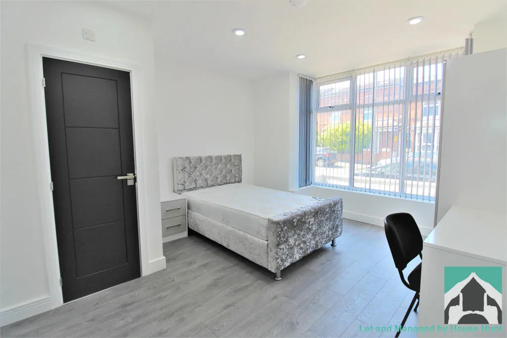 9 bedroom house for rent