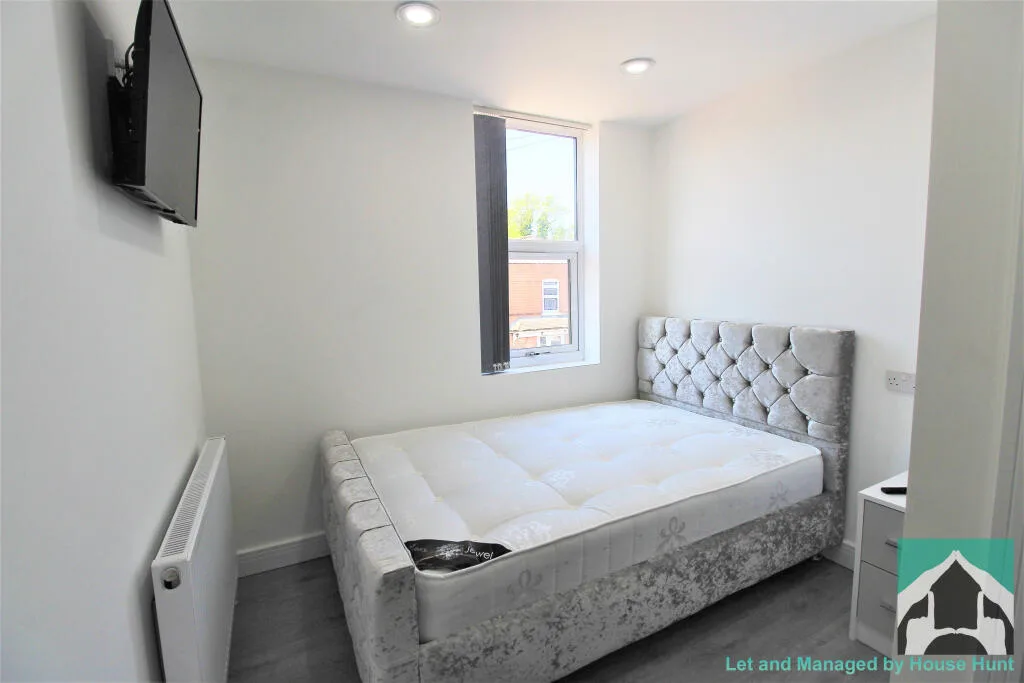 9 bedroom house for rent