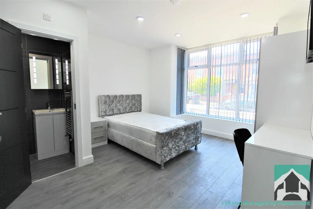 9 bedroom house for rent