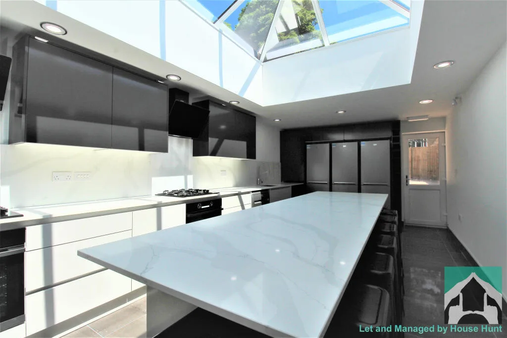 9 bedroom house for rent