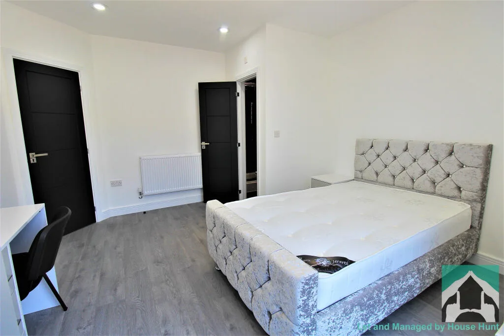 9 bedroom house for rent