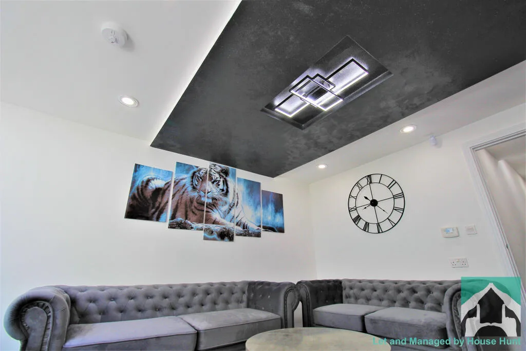 9 bedroom house for rent
