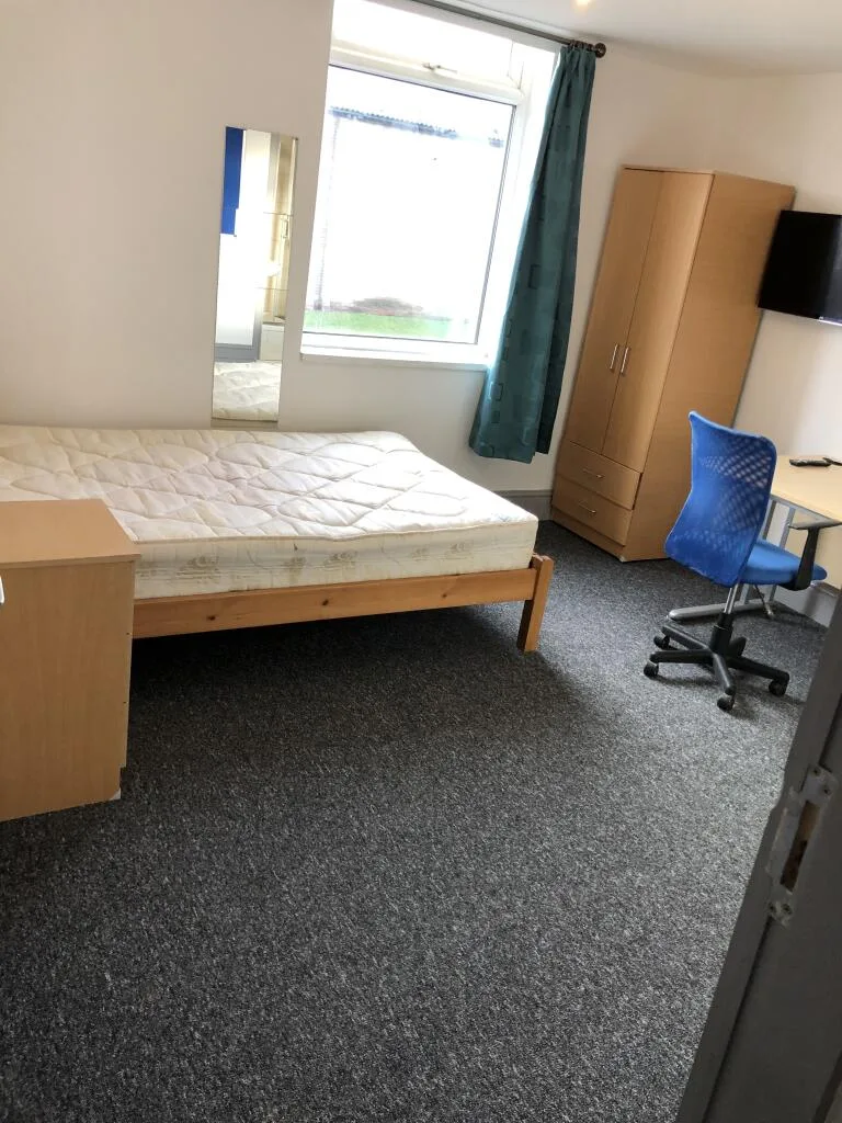 5 bedroom house for rent