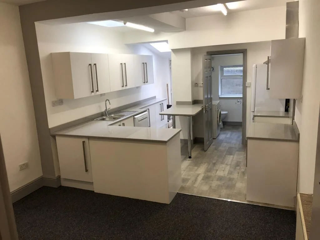 5 bedroom house for rent