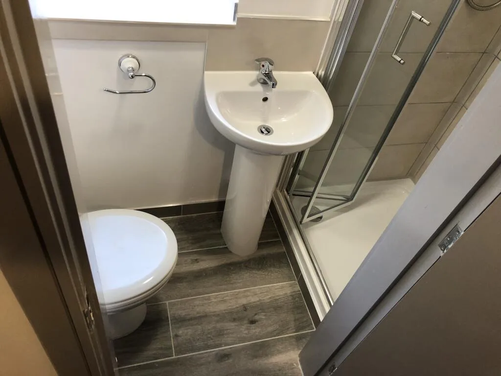 5 bedroom house for rent
