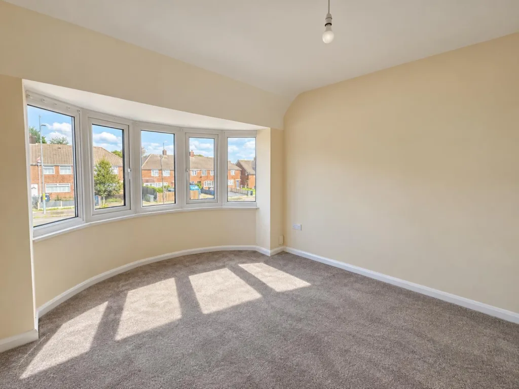 3 bedroom semi-detached house for rent