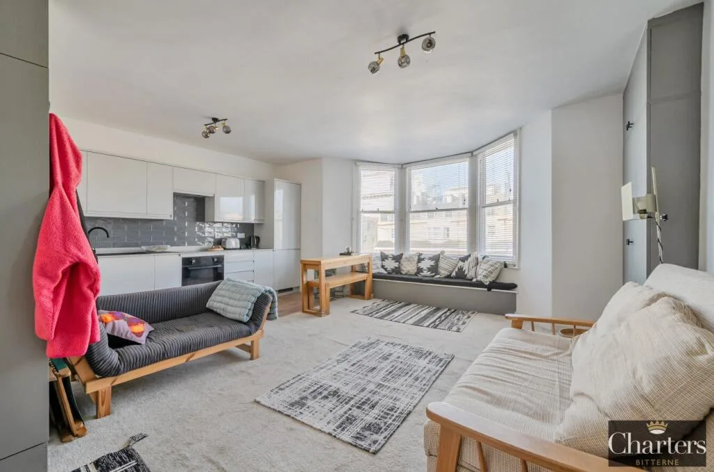 Studio flat for rent