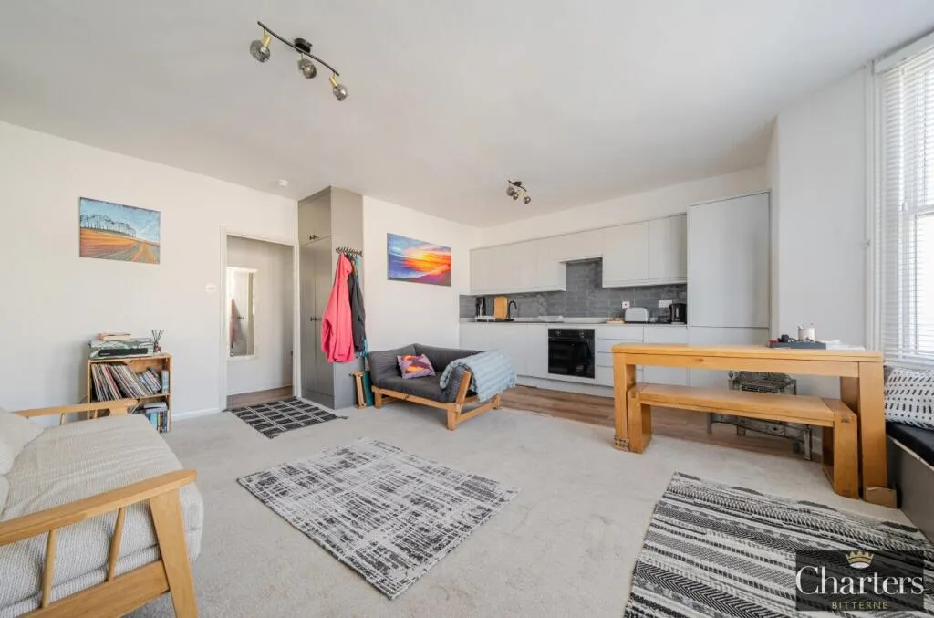 Studio flat for rent