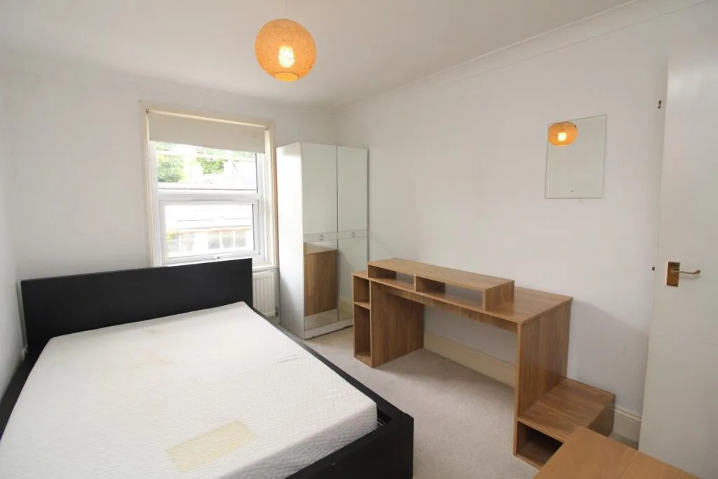 3 bedroom maisonette for rent