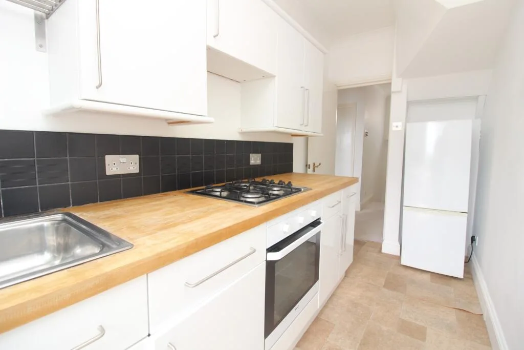 3 bedroom maisonette for rent