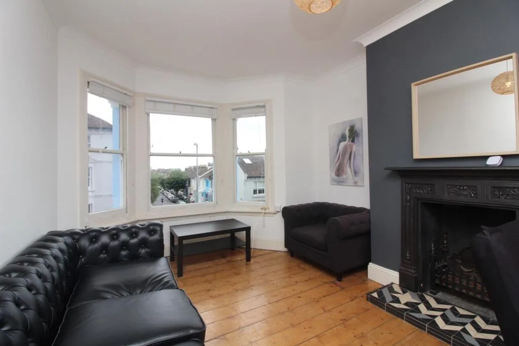 3 bedroom maisonette for rent
