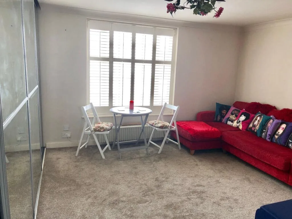 Studio flat for rent