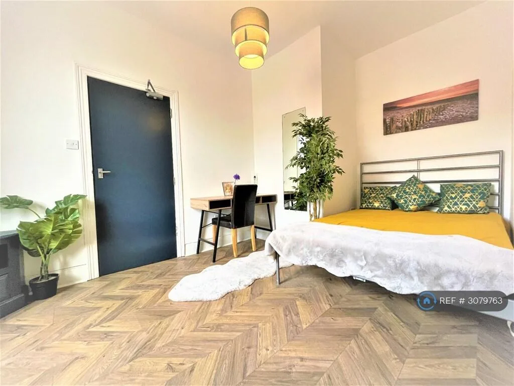 6 bedroom terraced house for rent