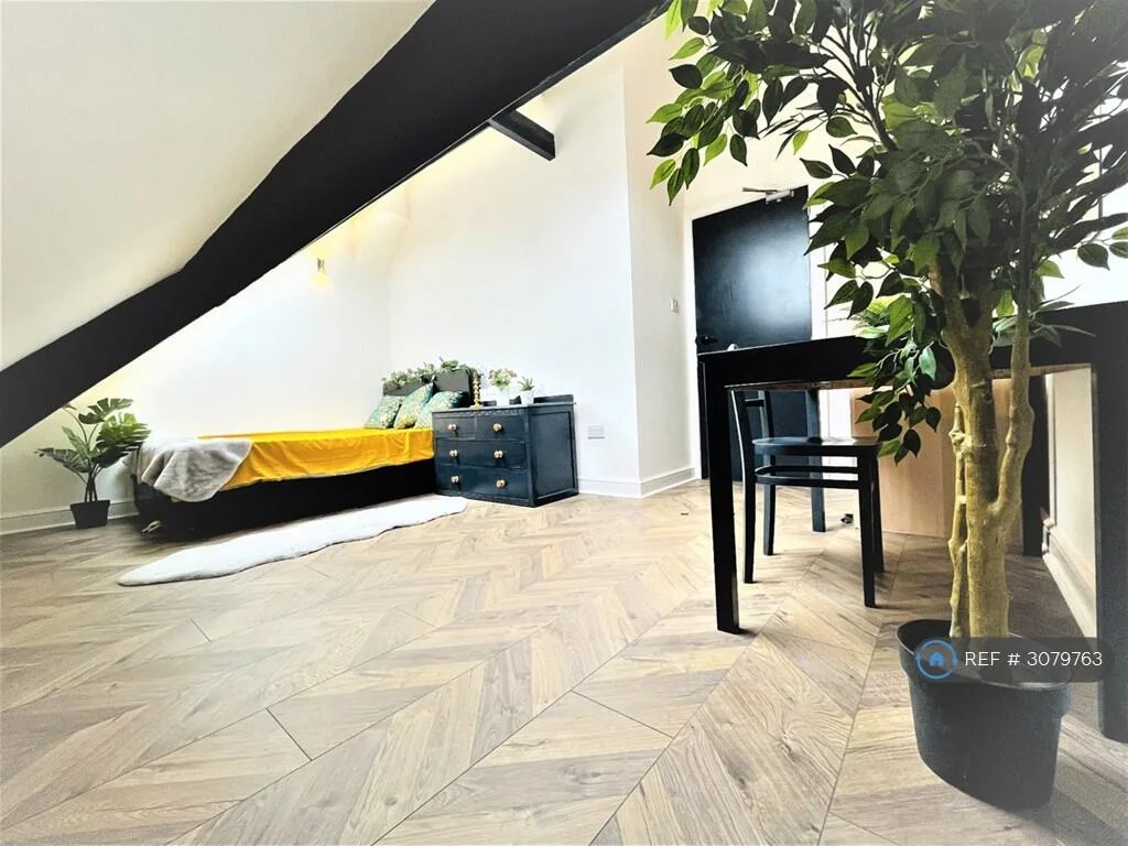 6 bedroom terraced house for rent