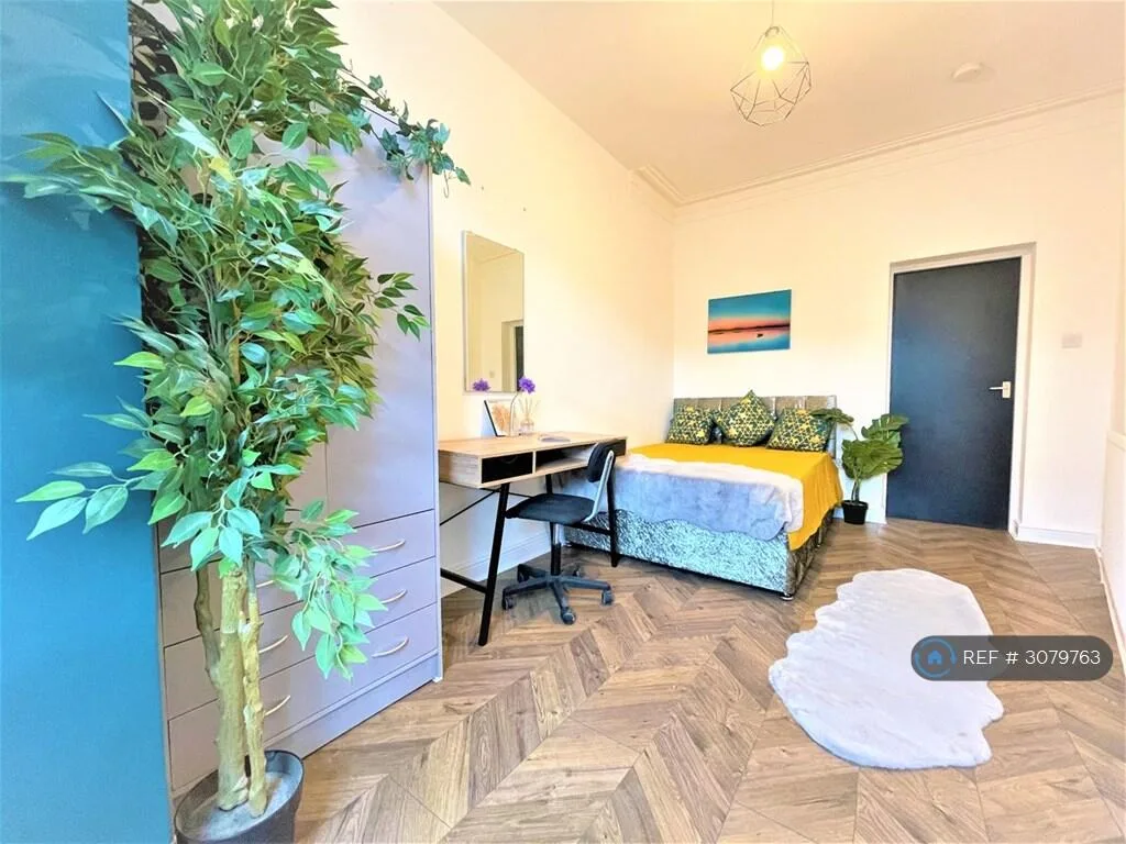 6 bedroom terraced house for rent