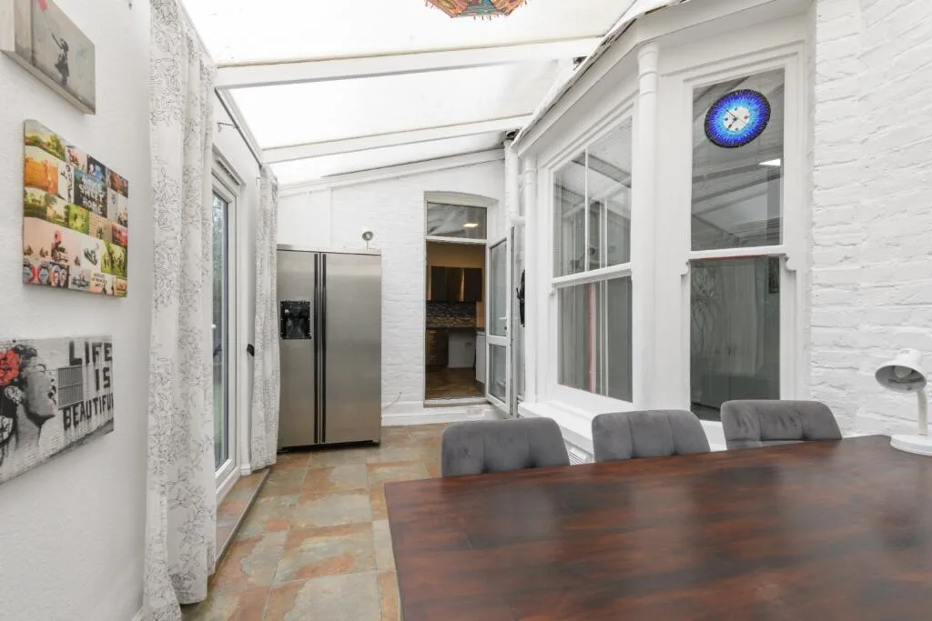 3 bedroom end of terrace house for rent